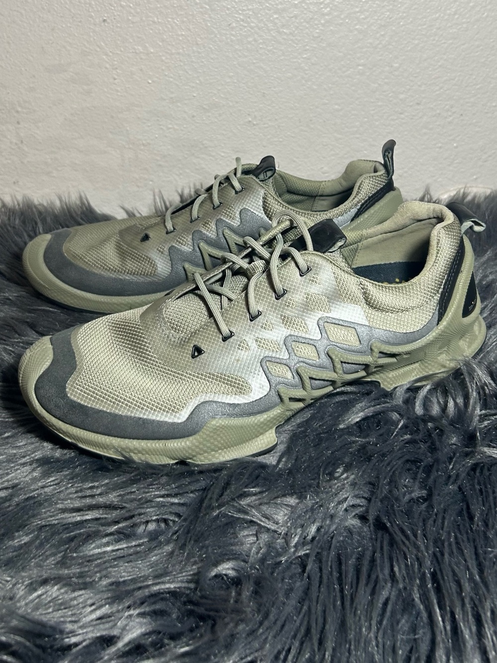 ECCO Biom Aex M Olive Tactical Mesh Lightweight Trail Sneakers Size 9-9.5 US - Picture 2 of 9